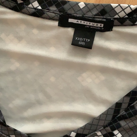 💥3/25$ Attitude long sleeved dress - Picture 2 of 2